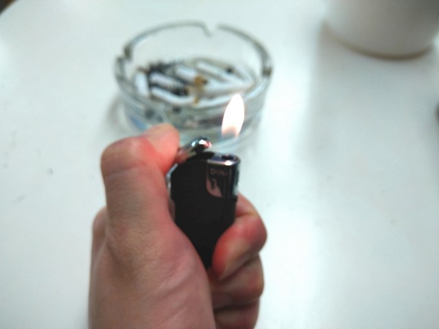 ライターの代用品はコレ ない時の簡単な火起こし方法も合わせて紹介 知りたい